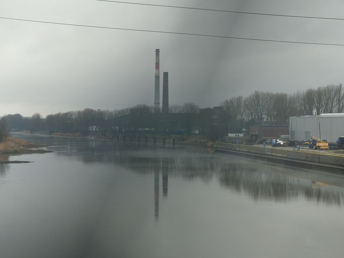 Kohlekraftwerk an der Deutsch-Polnischen Grenze in Köstrin